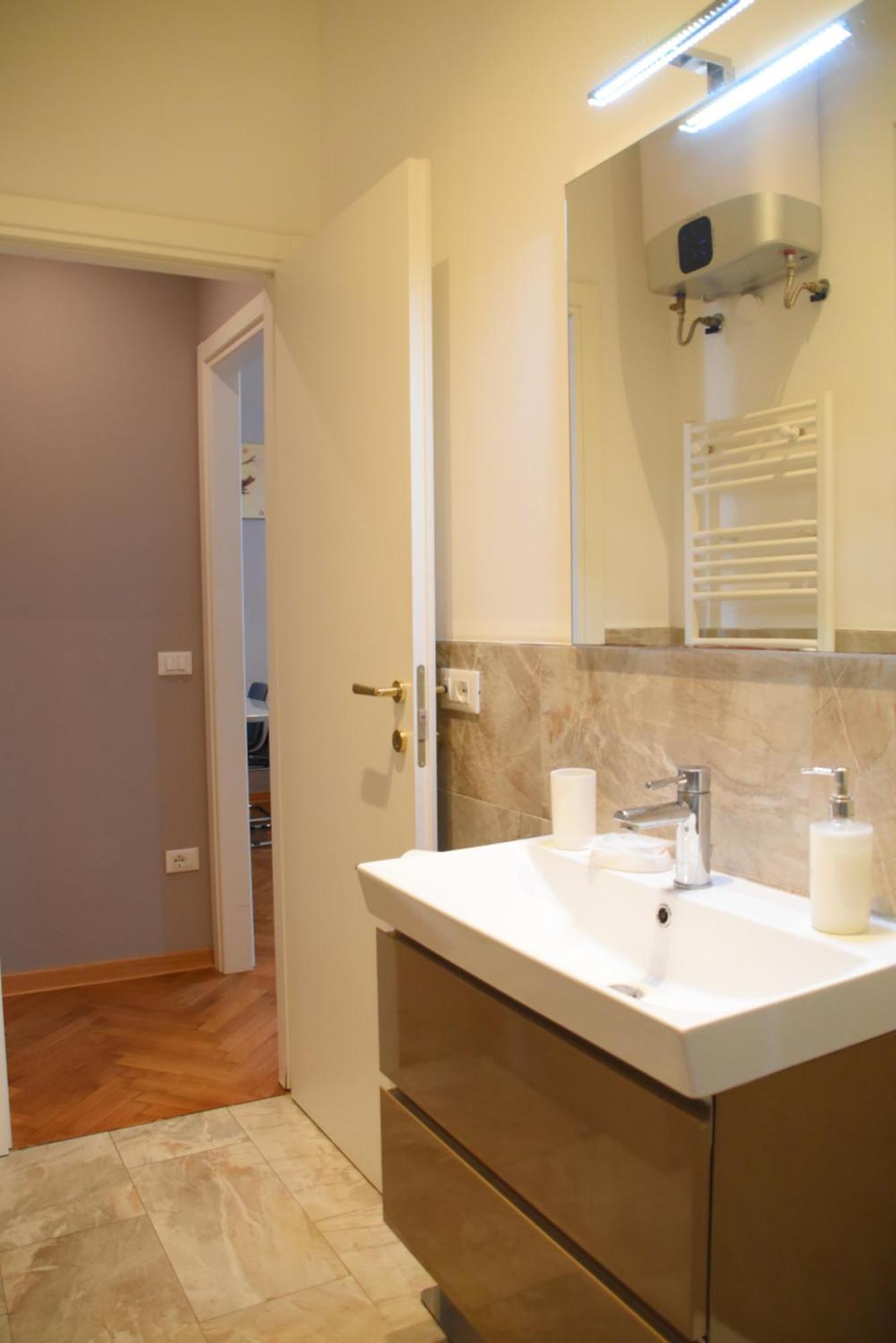 ترييستي Residence Montanelli المظهر الخارجي الصورة